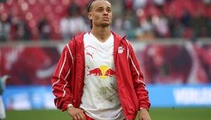 图片报：西蒙斯离队的概率降至50%，切尔西得先卖人才能签他