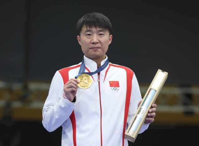 1722859668783057883.jpg 巴黎奥运会+_+射击——男子25米手枪速射:李越宏夺冠XxjpseC009624_20240805_MVPFN0A001.jpg